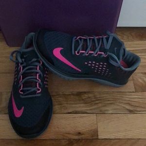 Nike Shoes - Nikes Nike Shoes - Nikes